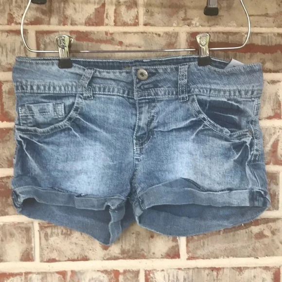 Truce Cuffed Blue Jean Short Flap Pocket Shorts - Picture 1 of 10